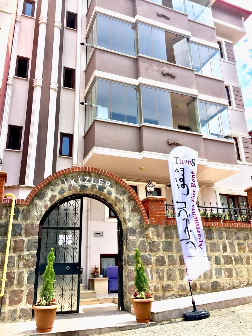 The Twins Apartmens Aparthotel ทรับซอน ภายนอก รูปภาพ
