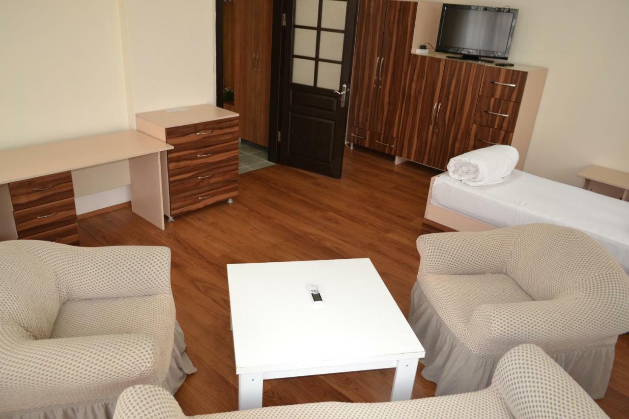 The Twins Apartmens Aparthotel ทรับซอน ภายนอก รูปภาพ