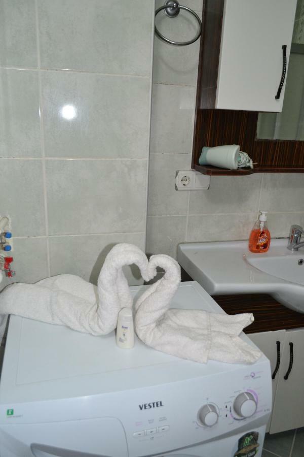 The Twins Apartmens Aparthotel ทรับซอน ภายนอก รูปภาพ