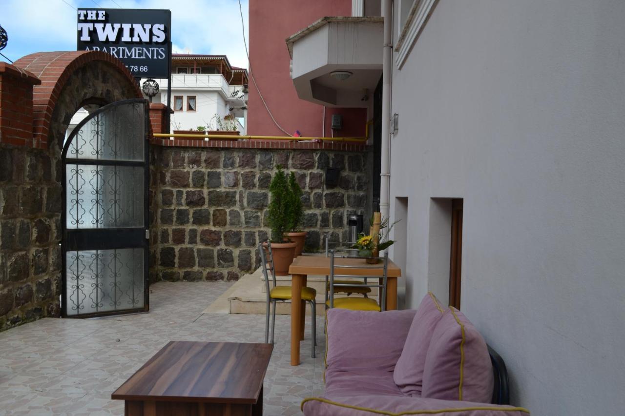 The Twins Apartmens Aparthotel ทรับซอน ภายนอก รูปภาพ